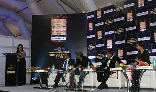 Emcee Ankita hosting Shamitabh movie launch with Ambitabh Bachchan, R.Balki and Dhanush at BKC mumbai