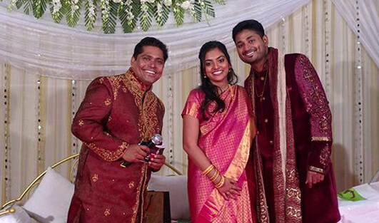 Emcee in Mumbai compere Alistair hosting a Punjabi and catholic marriage at St. Anthony Versova